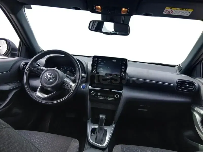 Usado Toyota Yaris Cross Active 116 CV (85 kW) 2023 Blanco SUV