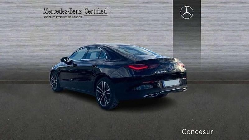 Usado Mercedes CLA200 150 HP (110 kW) 2024 Preto Sedan
