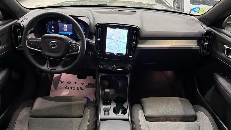 Usado Volvo XC40 Core 163 CV (119 kW) 2025 SUV