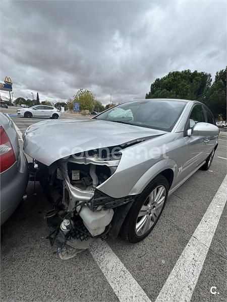 Gris / plata Usado 2007 Opel Vectra Elegance Berlina | 600 € (Super precio) - Imagen 1/2