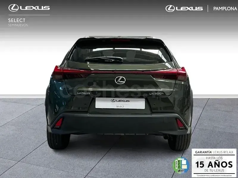 Usado Lexus UX 199 CV (146 kW) 2025 Verde SUV