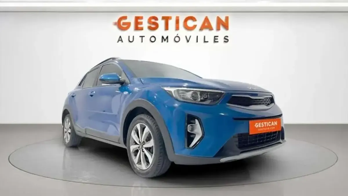 Usado Kia Stonic 100 CV (73 kW) 2022 Azul SUV