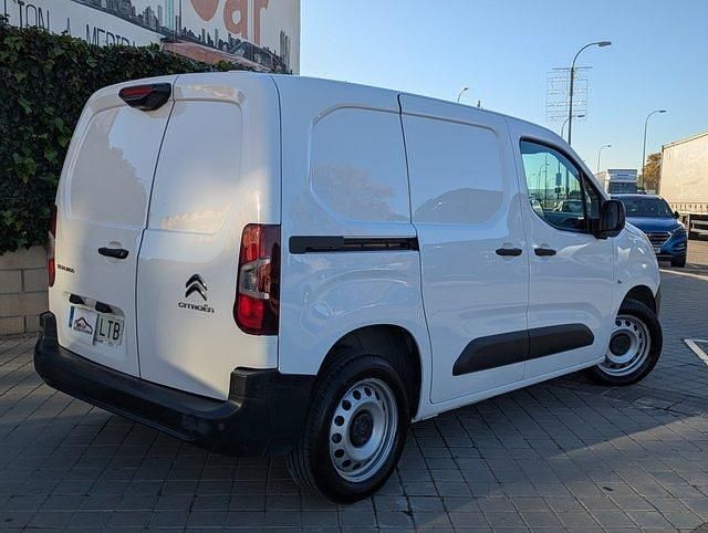 Usado Citroën Berlingo 131 CV (96 kW) 2021 Blanco Monovolumen