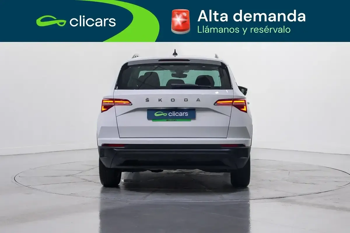Usado Skoda Karoq Ambition 150 HP (110 kW) 2022 Branco SUV