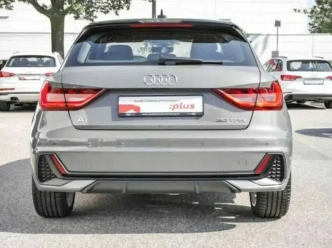 Usado Audi A1 S-Line 116 CV (85 kW) 2018 Gris Utilitario