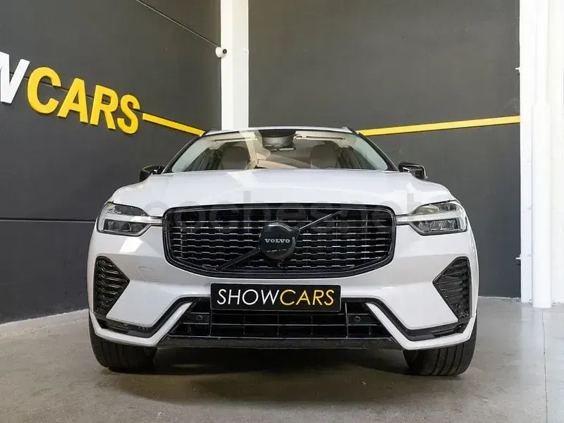 Usado Volvo XC60 R-Design 150 CV (110 kW) 2019 Gris / plata SUV