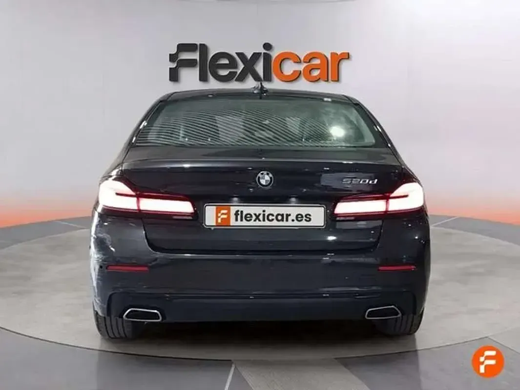Usado BMW 520 190 CV (139 kW) 2022 Gris Familiar
