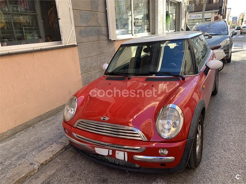 Usado Mini Cooper 115 CV (84 kW) 2005 Rojo Utilitario