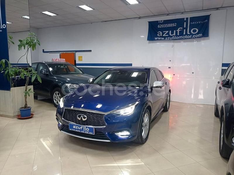 Usado Infiniti Q30 Premium 109 CV (80 kW) 2017 Azul Berlina