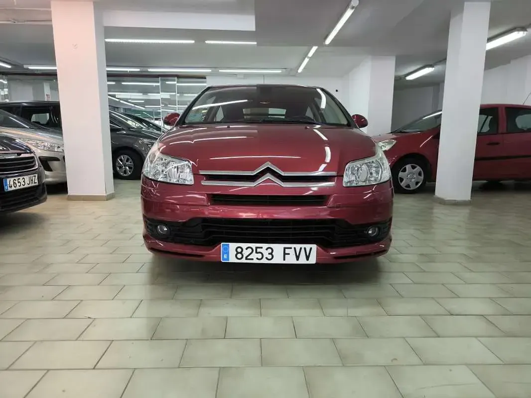 Usado Citroën C4 VTR Sport 109 CV (80 kW) 2008 Burdeos Utilitario