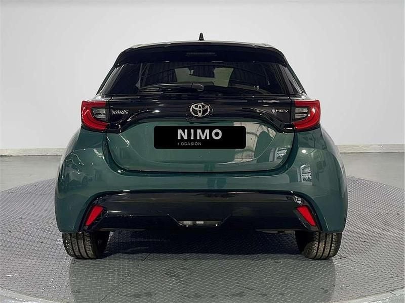 Usado Toyota Yaris Hybrid Style 116 CV (85 kW) 2025 Utilitario