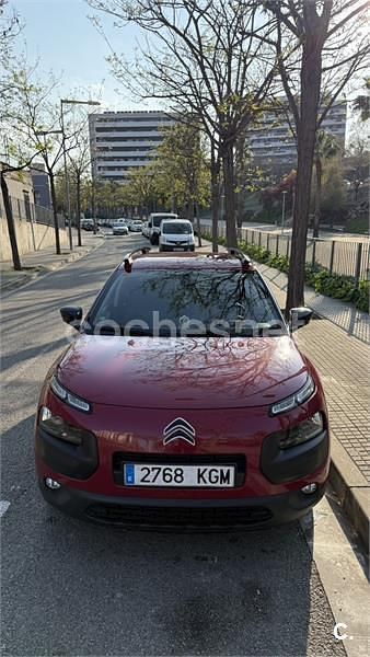 Usado Citroën C4 Shine 100 CV (73 kW) 2017 Rojo Berlina