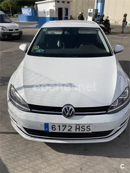 Usado VW Golf VII Sportline 105 CV (77 kW) 2013 Blanco Familiar