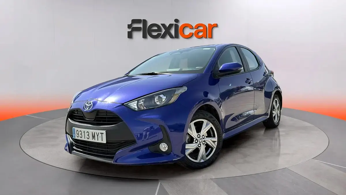 Usado Toyota Yaris Hybrid Active 116 CV (85 kW) 2025 Azul Berlina