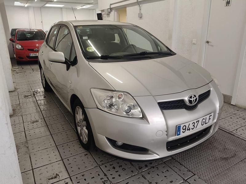 Usado Toyota Auris 90 CV (66 kW) 2009 Beige Utilitario