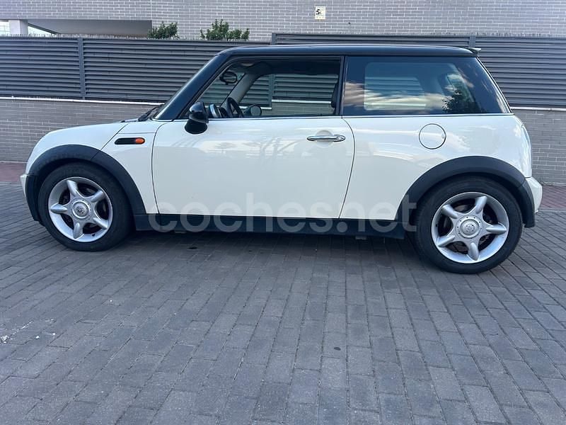 Usado Mini Cooper 116 CV (85 kW) 2005 Blanco Utilitario