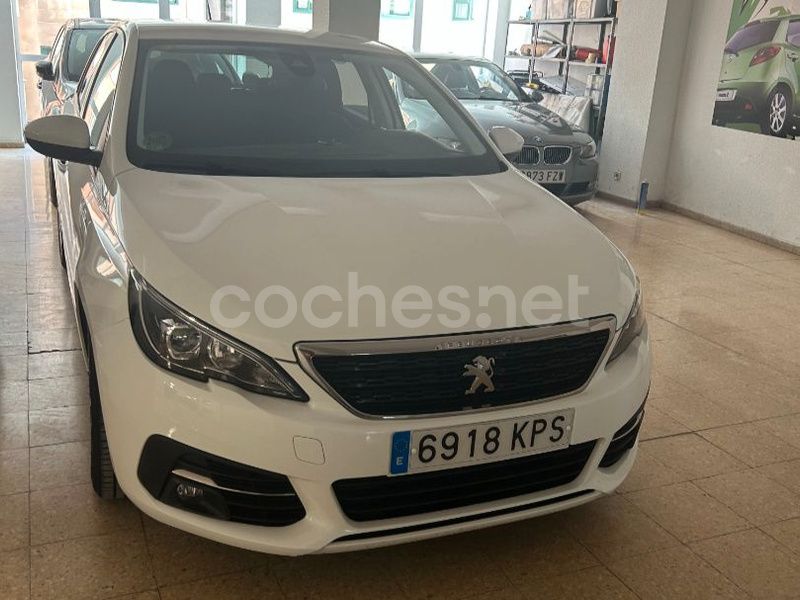 Blanco Usado 2018 Peugeot 308 Allure Berlina | 11.900 € (Precio justo) - Imagen 1/4