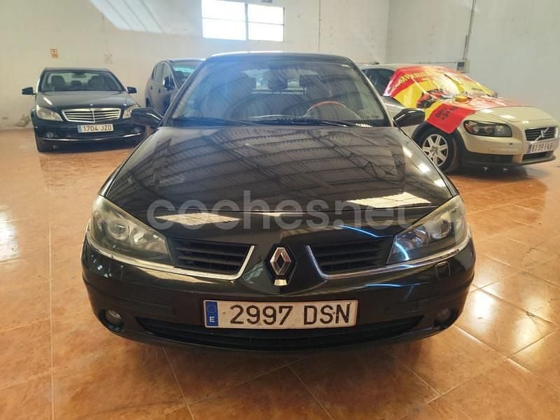 Negro Usado 2006 Renault Laguna II Privilege Berlina | 2900 € (Precio justo) - Imagen 1/4