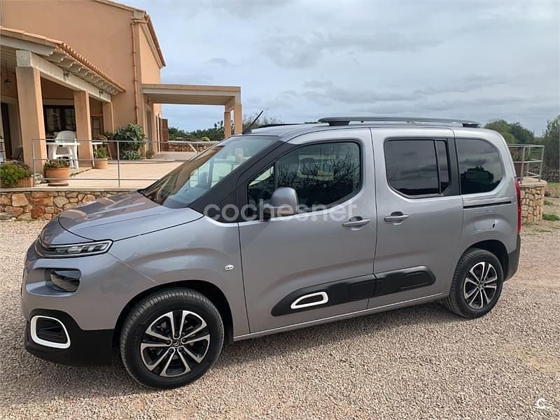 Usado Citroën Berlingo Feel 100 CV (73 kW) 2019 Gris / plata Monovolumen