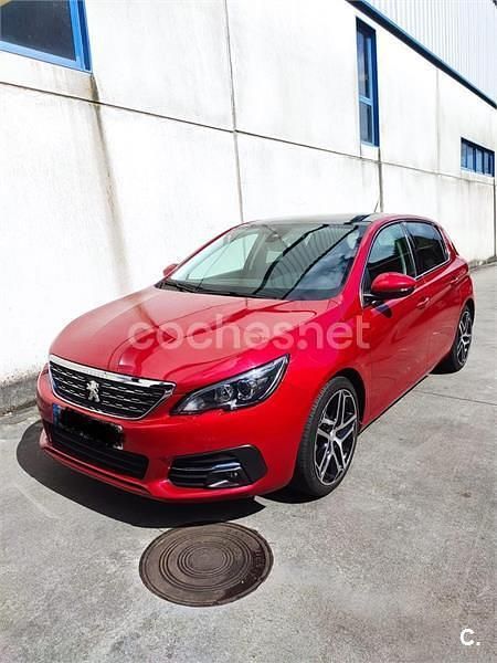 Usado Peugeot 308 Allure 130 CV (95 kW) 2018 Rojo Berlina