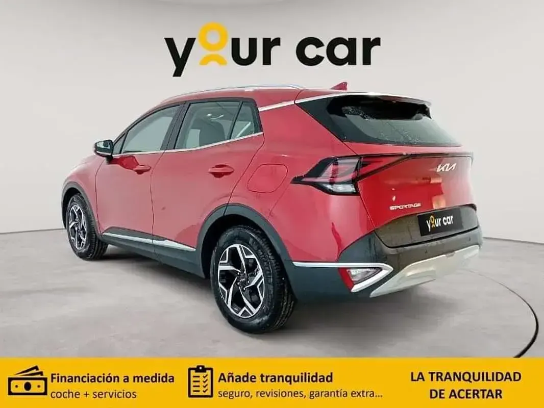 Usado Kia Sportage 136 CV (100 kW) 2024 Rojo SUV