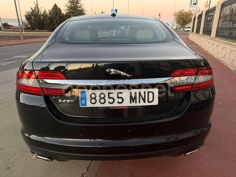 Usado Jaguar XF Premium Luxury 240 CV (176 kW) 2012 Negro Berlina