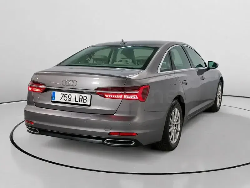 Usado Audi A6 204 CV (150 kW) 2021 Gris / plata Berlina