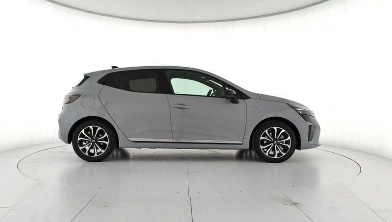 Usado Renault Clio V Techno 145 CV (106 kW) 2025 Gris Berlina