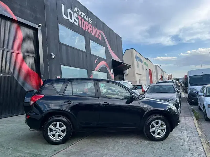 Usado Toyota RAV4 Premium 177 CV (130 kW) 2007 Negro SUV