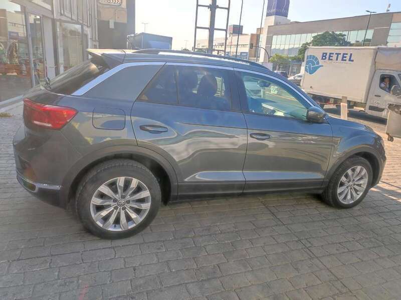 Usado VW T-Roc Advance 116 CV (85 kW) 2020 Gris SUV