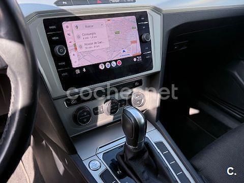 Usado VW Passat Advance 150 CV (110 kW) 2018 Negro Familiar