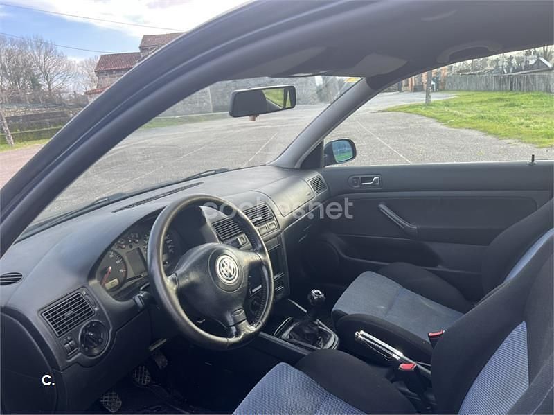 Usado VW Golf III Match 100 CV (73 kW) 1998 Azul Berlina