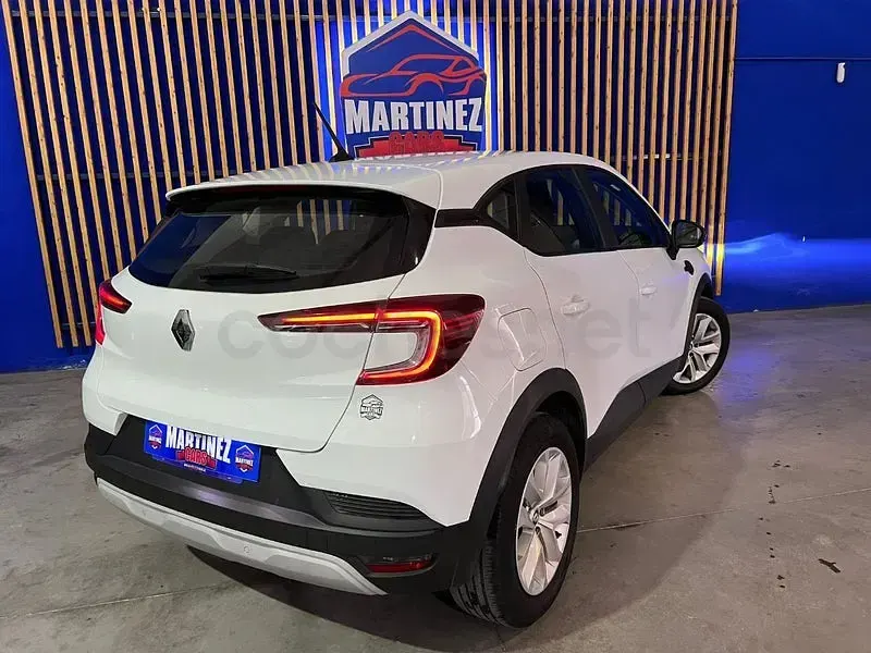 Usado Renault Captur Intens 100 CV (73 kW) 2022 Blanco SUV