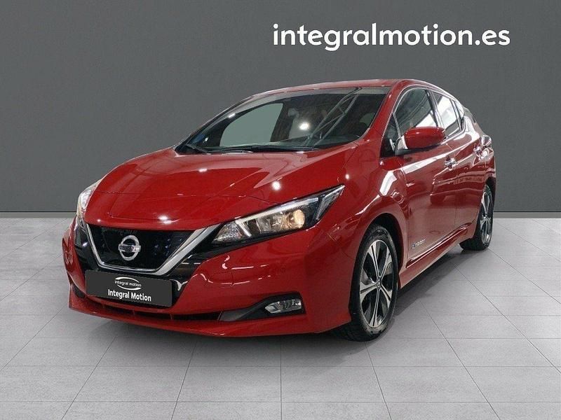 Usado Nissan Leaf N-Connecta 109 kW (149 CV) 2018 Rojo Utilitario