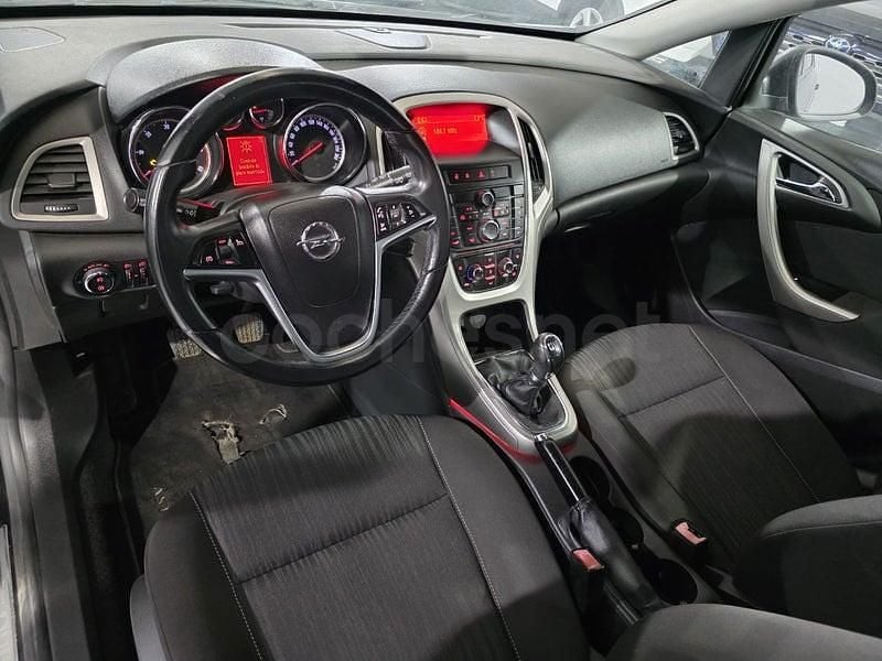 Usado Opel Astra Enjoy 110 CV (80 kW) 2010 Negro Berlina