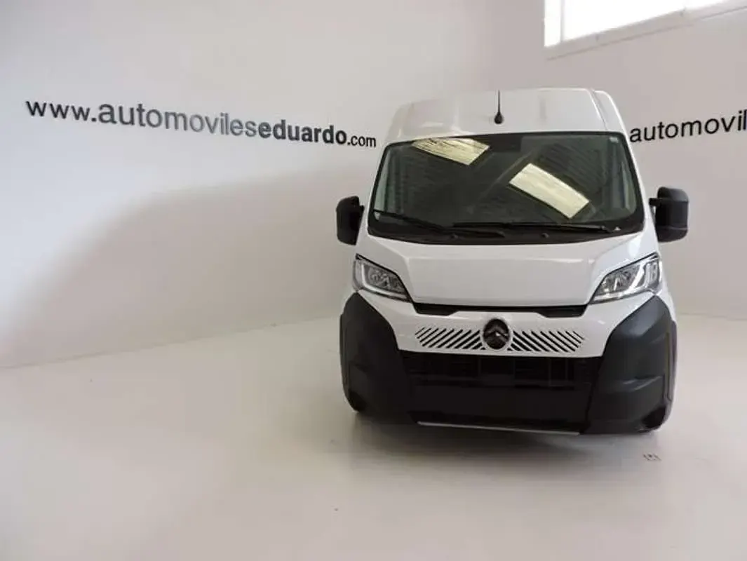 Usado Citroën Jumper 120 CV (88 kW) 2024 Blanco Monovolumen