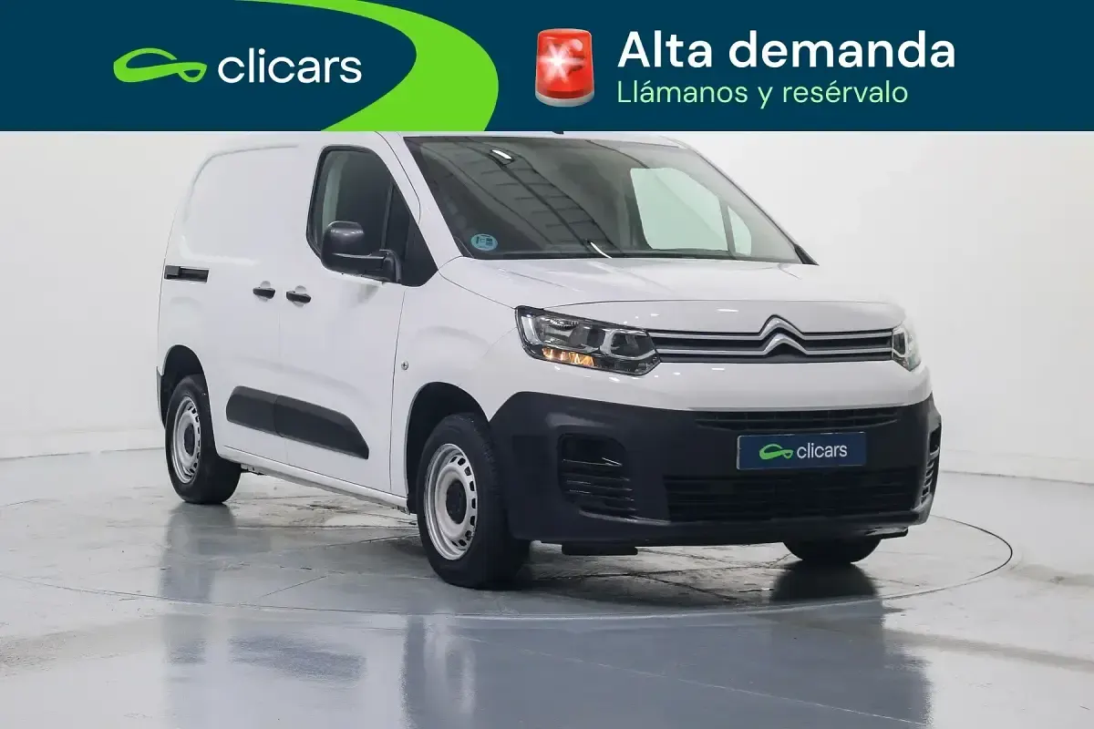Usado Citroën Berlingo 100 CV (73 kW) 2022 Blanco Monovolumen
