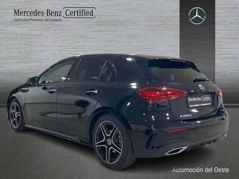 Usado Mercedes A200 151 CV (111 kW) 2024 Negro Utilitario