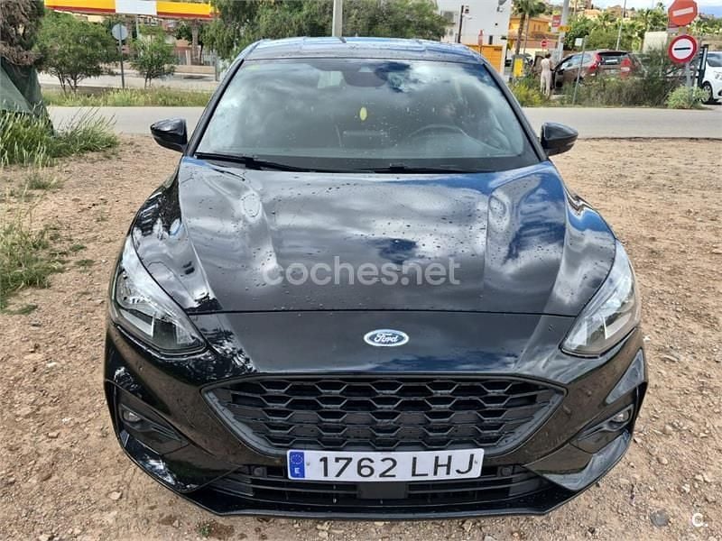 Usado Ford Focus ST-Line 125 CV (91 kW) 2020 Negro Berlina