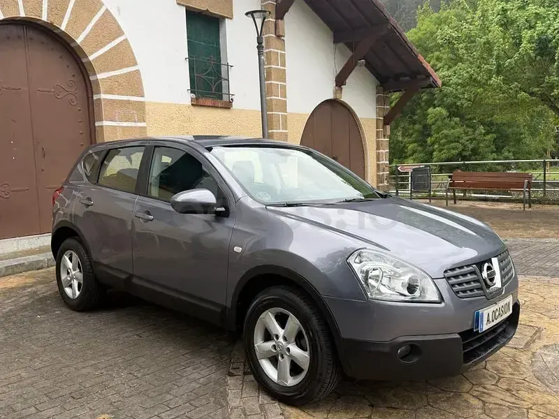 Usado Nissan Qashqai Acenta 140 CV (102 kW) 2008 Gris / plata SUV