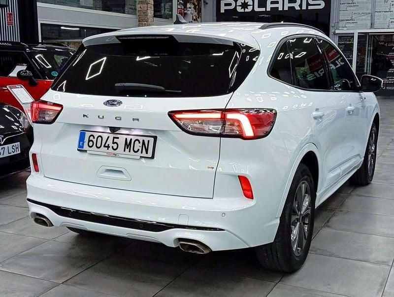 Usado Ford Kuga ST-Line 224 CV (164 kW) 2022 Blanco SUV