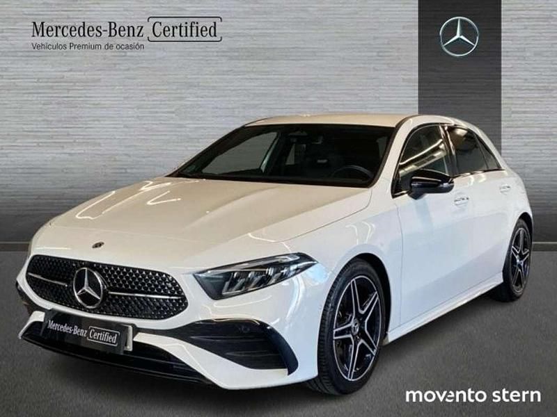 Blanco polar Usado 2024 Mercedes A200 Advanced Utilitario | 34.800 € (Un poco caro) - Imagen 1/4