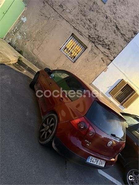 Rojo Usado 2005 VW Golf IV Sportline Berlina | 3500 € (Buen precio) - Imagen 1/3