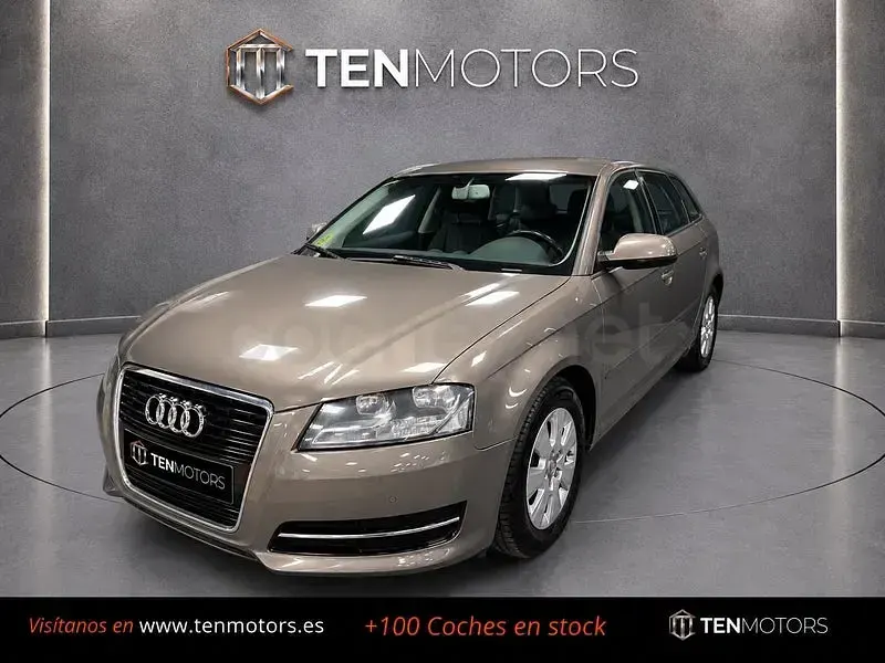 Usado Audi A3 Ambition 105 CV (77 kW) 2012 Gris / plata Utilitario