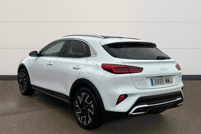 Usado Kia XCeed 143 CV (105 kW) 2023 Blanco SUV