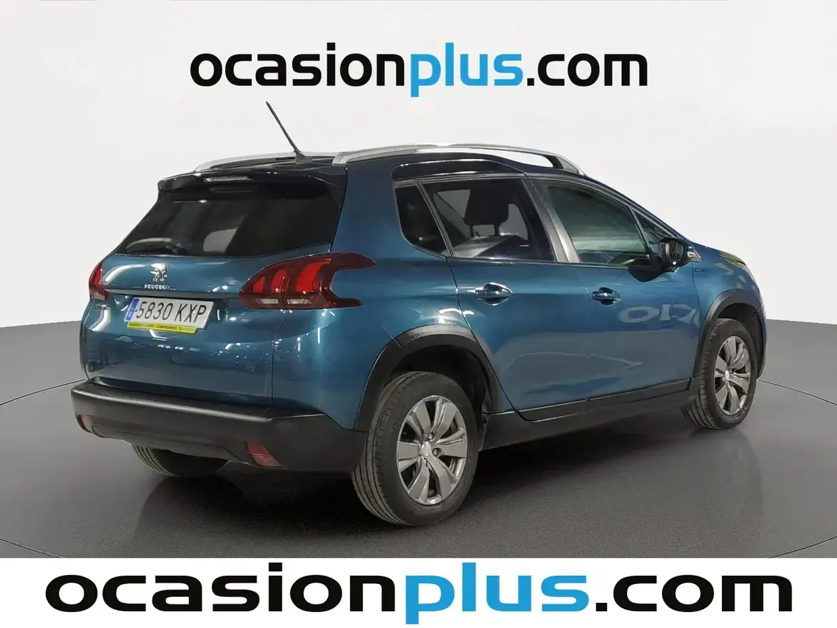 Usado Peugeot 2008 Signature Sky 100 CV (73 kW) 2019 Verde SUV
