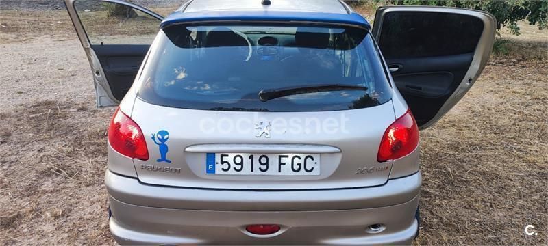 Gris / plata Usado 2006 Peugeot 206 Berlina | 3800 € (Caro) - Imagen 1/4