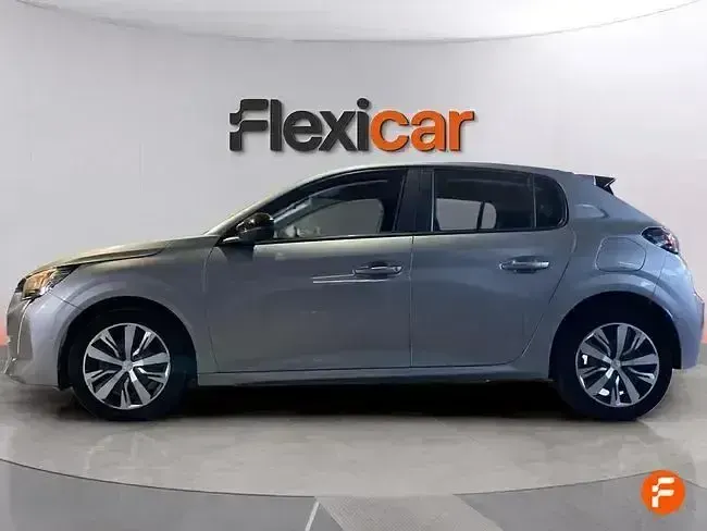 Usado Peugeot 208 Active 100 CV (73 kW) 2023 Gris Utilitario