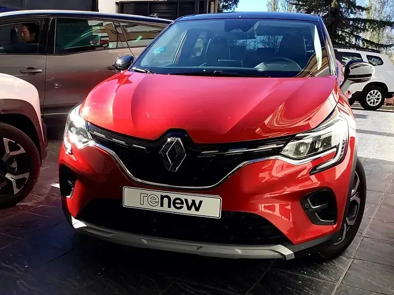 Usado Renault Captur Techno 145 CV (106 kW) 2023 Rojo SUV