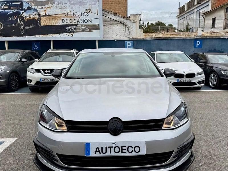 Usado VW Golf VII Advance 110 CV (80 kW) 2016 Gris / plata Berlina
